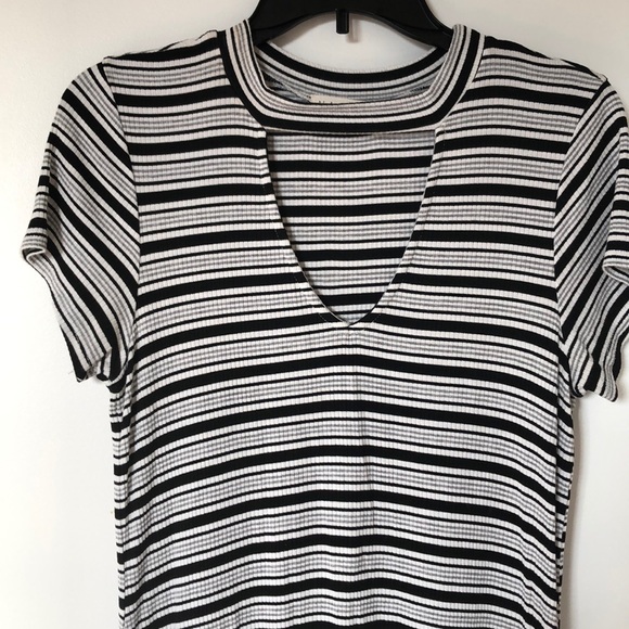High-Collar V-Neck Black & White Striped Dress - Picture 2 of 4